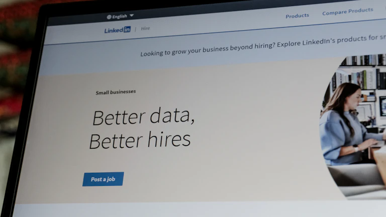 코인판, 뽐뿌 가상화폐 포럼 여론 읽기, 투자 성공을 위한 커뮤니티 활용 꿀팁 총정리 11 소셜 데이터를 분석하는 모습