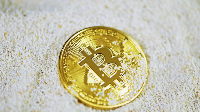 비트코인 캐시 하드포크, 해시레이트 전쟁의 전말과 투자 전략 총정리 9 비트코인 캐시 로고와 블록체인 네트워크 이미지