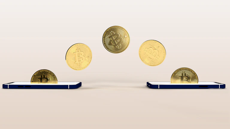 블록체인 상의 거래 내역을 분석하는 모습