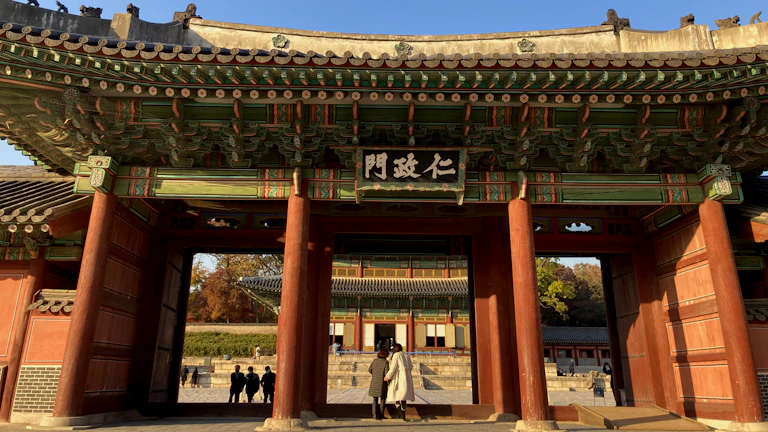 여성 계절별 오피스룩