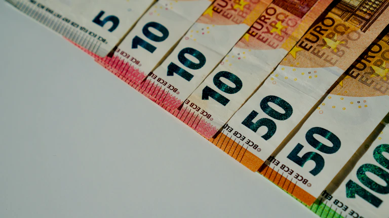 보조지표 MFI 자금 흐름 완벽 분석, 투자 성공을 좌우하는 핵심 지표 9 MFI 지표가 표시된 차트