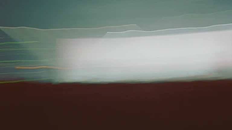 Score가 0 이하일 때 과거에는 비트코인 가격이 상승하는 경향을 보였지만, 이것이 미래에도 반드시 반복된다는 보장은 없습니다. 시장 상황은 복합적인 요인에 의해 영향을 받으므로, MVRV Z-Score는 여러 지표 중 하나로 참고하는 것이 중요합니다.