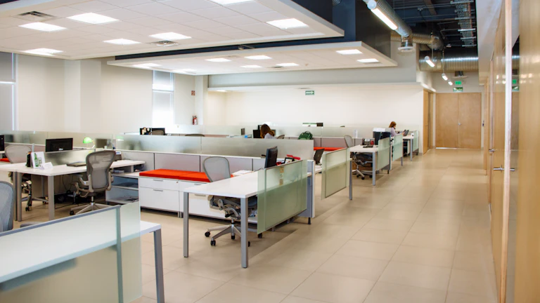 Score 단독으로만 판단하기보다는 다른 온체인 지표들과 함께 교차 확인하는 것이 중요합니다. 예를 들어: