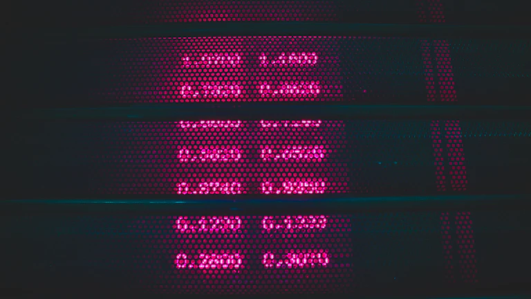 실시간 오더플로우 데이터가 표시된 트레이딩 화면