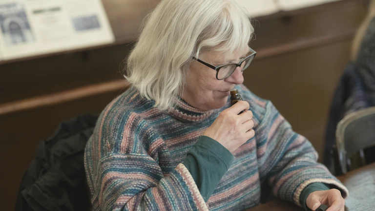 디지털 문서를 정리하는 사람