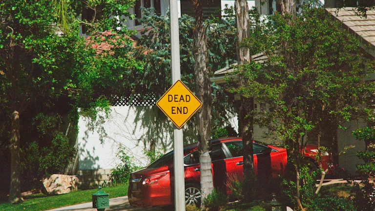 loss order on a trading platform - 거래 플랫폼에서 손절 주문을 설정하는 사람