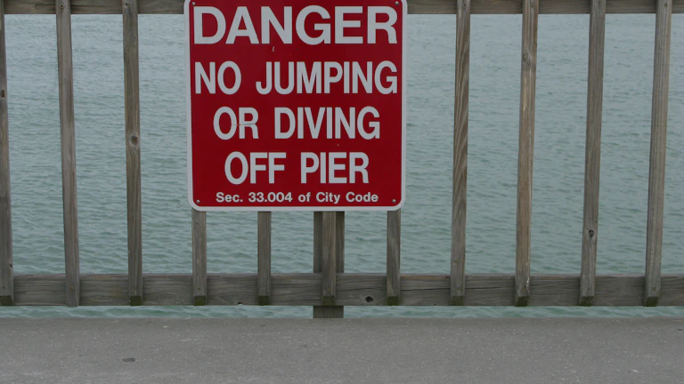 스캠 스니퍼(Scam Sniffer) 트위터 피싱 계정 제보 확인, 디지털 자산 보호를 위한 필승 전략 11 피싱 경고 표지판