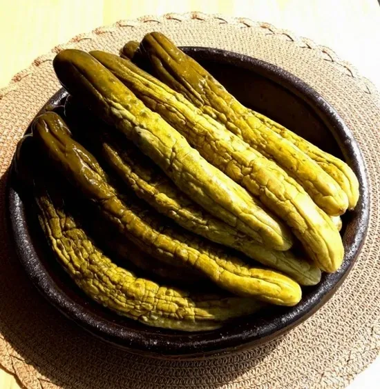 오이지 담그기 물없이 3일 완성 비율과 보관법 4 오이가 절여지면서 색이 변하는 숙성 과정