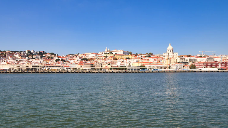 포르투갈 가상화폐 비과세 혜택, 이민 고려자를 위한 완벽 가이드 9 포르투갈의 가상화폐 세금 정책을 나타내는 지도