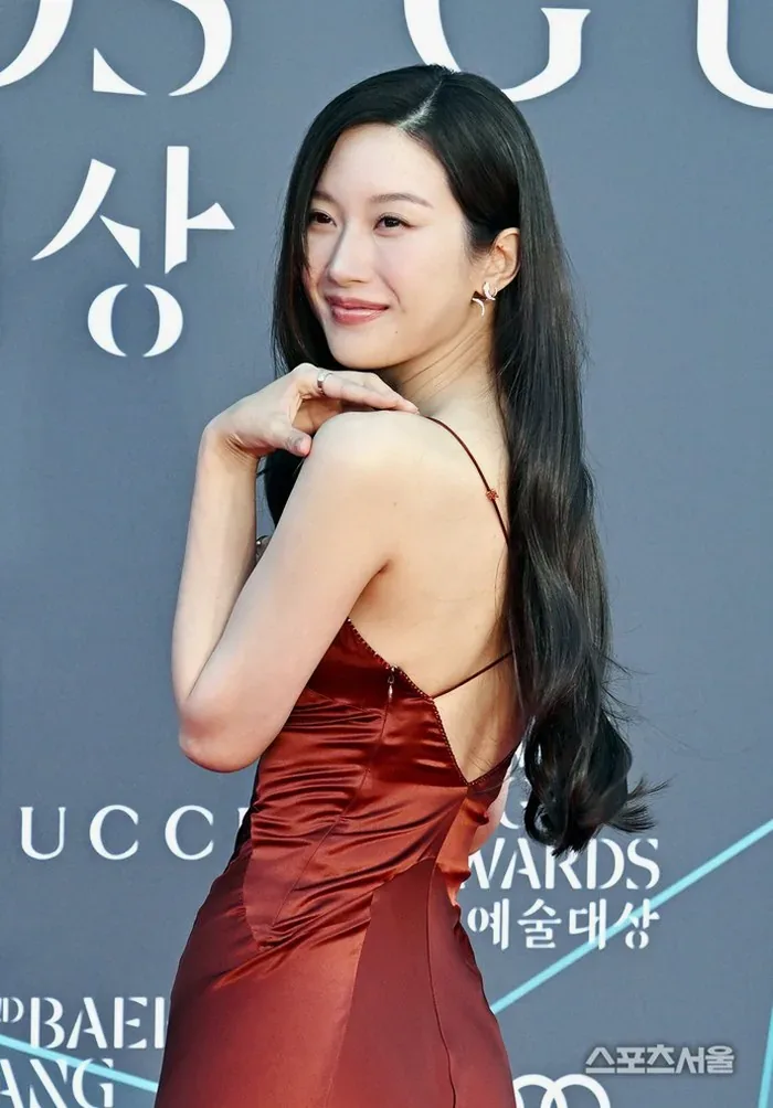 문가영 백상 파격 드레스 반응 갈린 이유와 수상 정리 6 백상 시상식 무대의 문가영